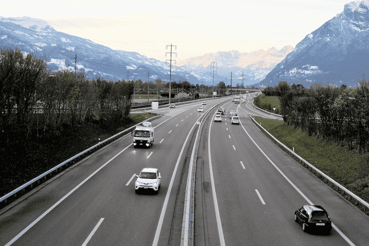 Digitale Autobahnvignette Schweiz: So sichern Sie sich Ihre Fahrt